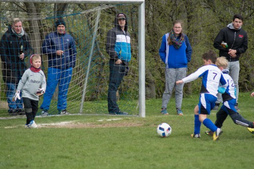 Großschwabhausen sagte ab - Bambinis spielten trotzdem