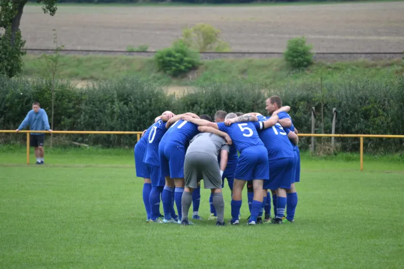 Fotos vom Pokalspiel 1. FC Auerstedt