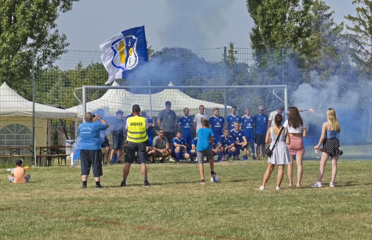 Bilder vom Spiel SV Blau Weiß Schmiedehausen 1. gegen VfB Apolda 2.