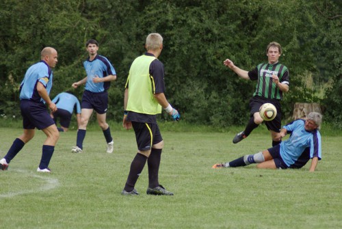 SV Blau-Weiß Schmiedehausen II gegen VFB Steudnitz 0:4 (0:1)