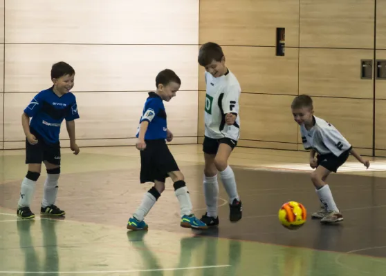 2018_01_14 F-Jugend in der Halle